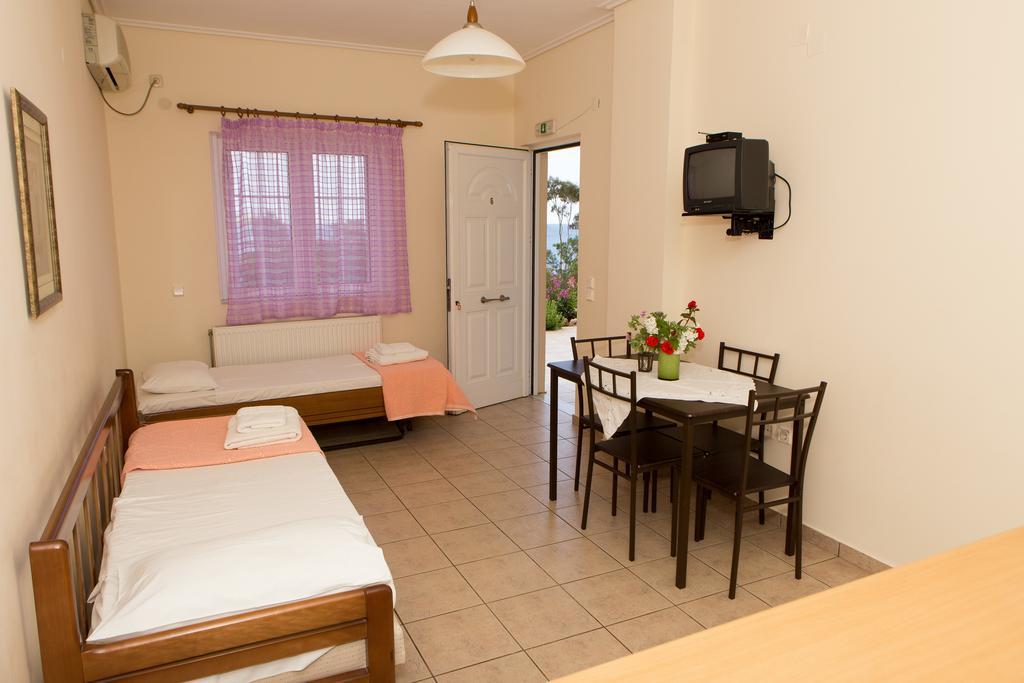 Appartement Iliopetro à Monemvasia Chambre photo